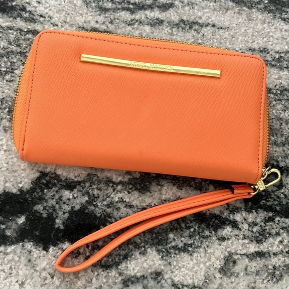 Steve Madden Vibrant Orange Wristlet - Picture 1 of 3